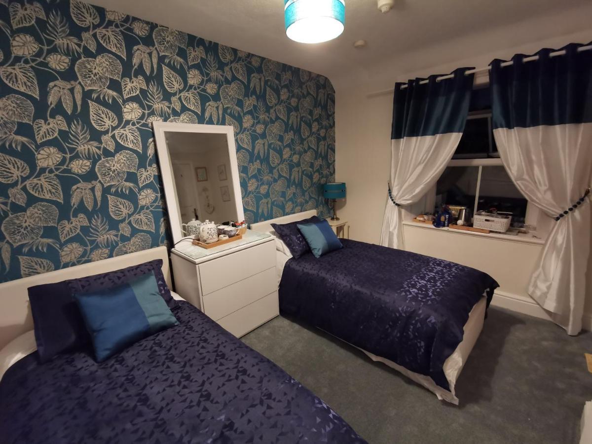 Dolweunydd Bed And Breakfast Бетс-и-код Екстериор снимка