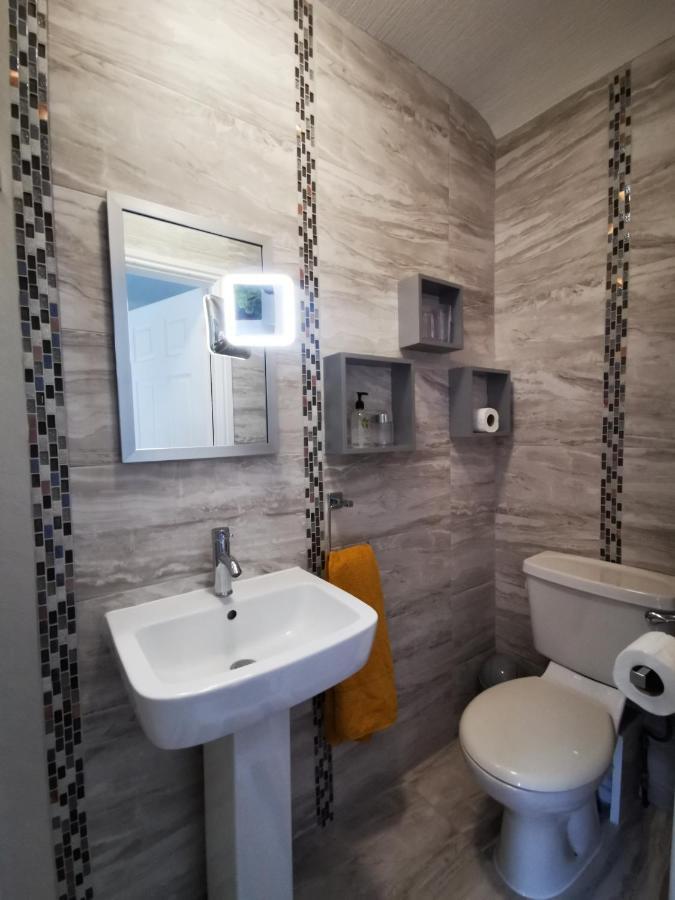 Dolweunydd Bed And Breakfast Бетс-и-код Екстериор снимка