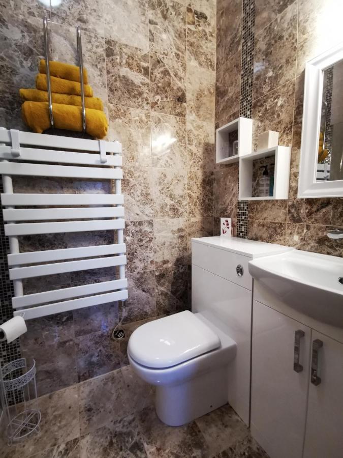 Dolweunydd Bed And Breakfast Бетс-и-код Екстериор снимка
